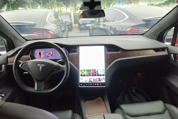 Used Tesla Model X 2019 Long-Range Version Center Console