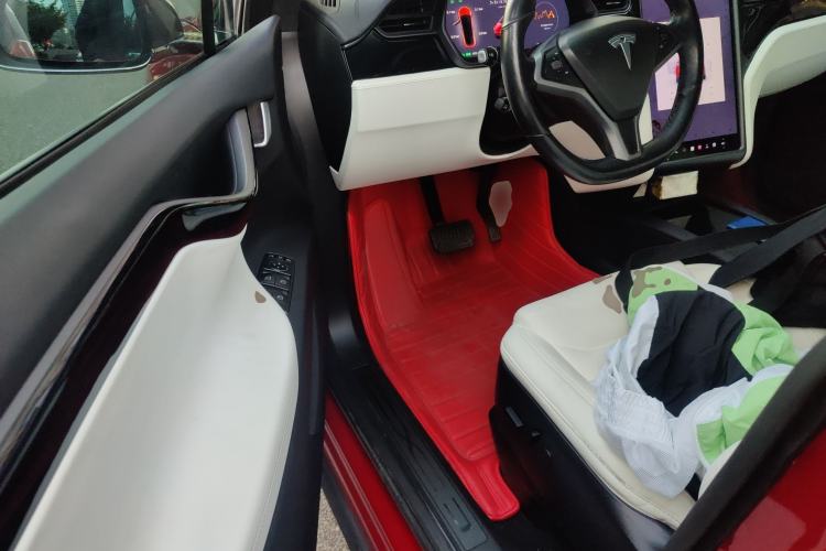 Used Tesla Model X 2019 Long-Range Version Driver Seat