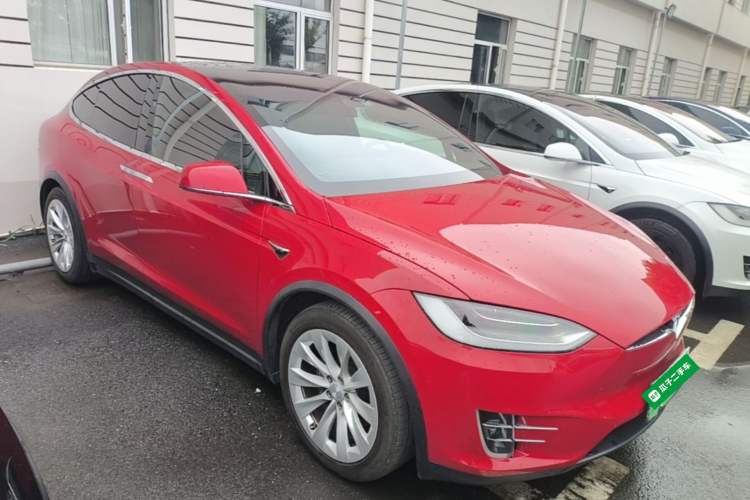 Used Tesla Model X 2019 Long-Range Version Front Right 45 Deg