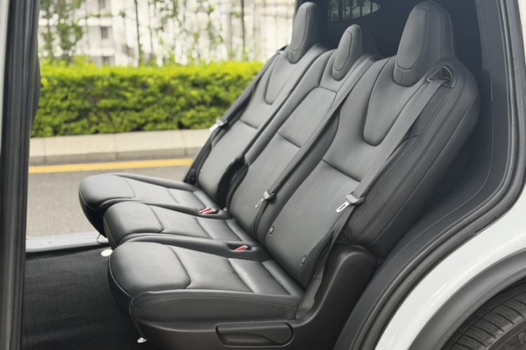 Used Tesla Model X 2019 Long-Range Version Interior 1