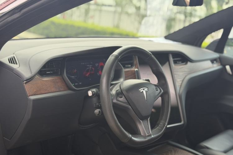 Used Tesla Model X 2019 Long-Range Version Interior 5