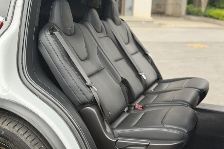 Used Tesla Model X 2019 Long-Range Version Interior 6