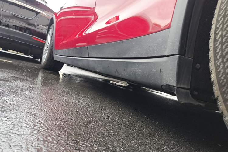 Used Tesla Model X 2019 Long-Range Version Left Side Sill