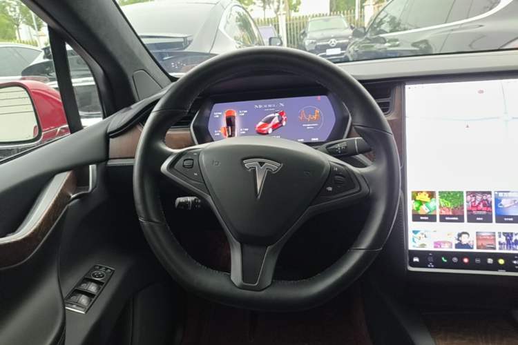Used Tesla Model X 2019 Long-Range Version Steering Wheel