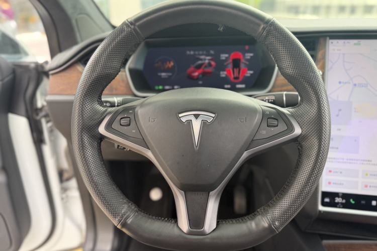 Used Tesla Model X 2019 Long-Range Version Steering Wheel