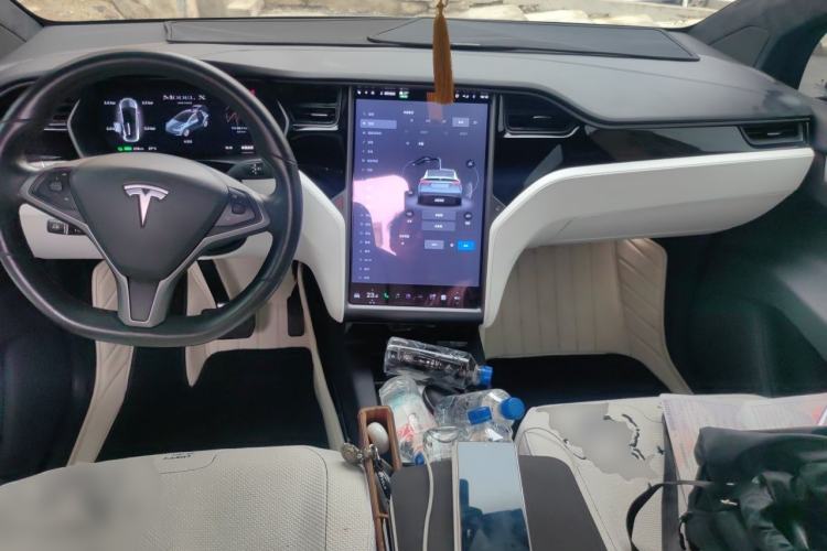 Used Tesla Model X 2019 Long-Range Version Center Console