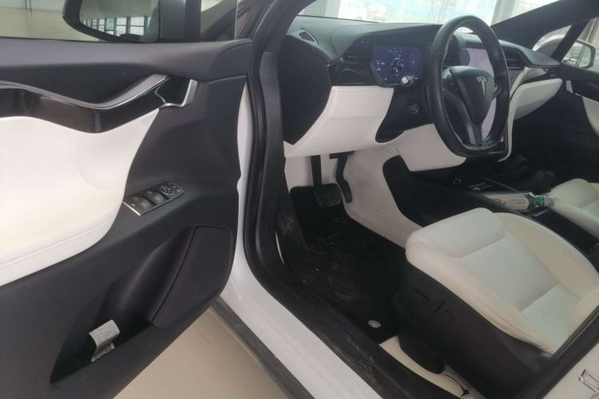 Used Tesla Model X 2019 Long-Range Version Driver Seat