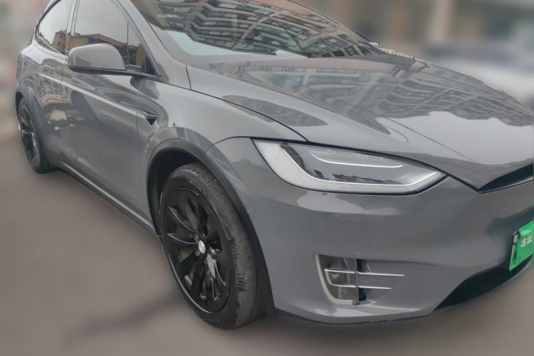 Used Tesla Model X 2019 Long-Range Version Front Right 45 Deg