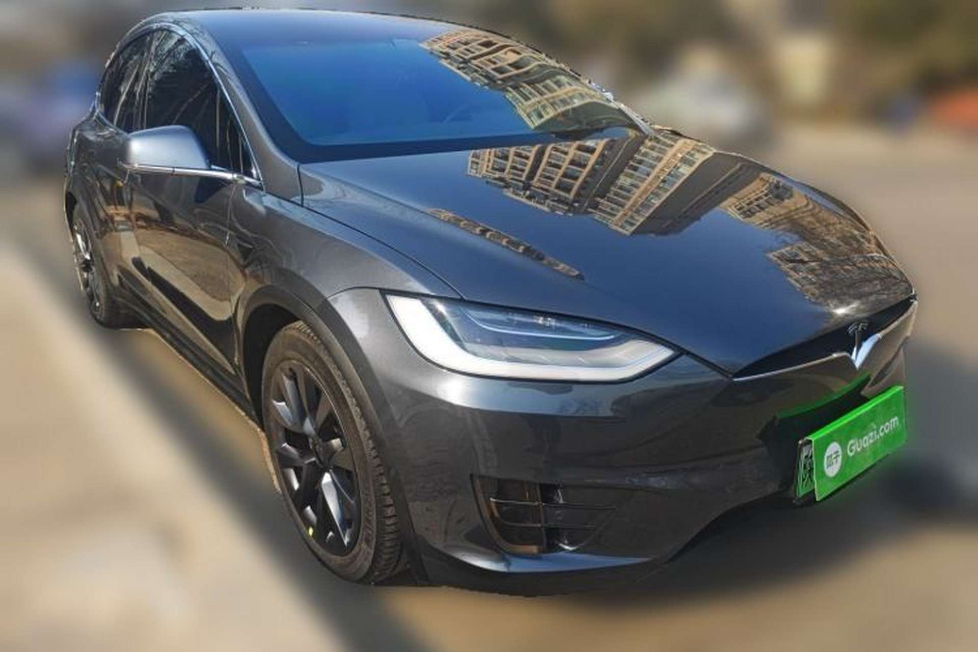 Used Tesla Model X 2019 Long-Range Version Front Right 45 Deg