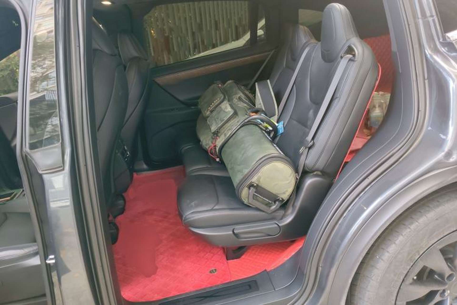 Used Tesla Model X 2019 Long-Range Version Left Rear Seat