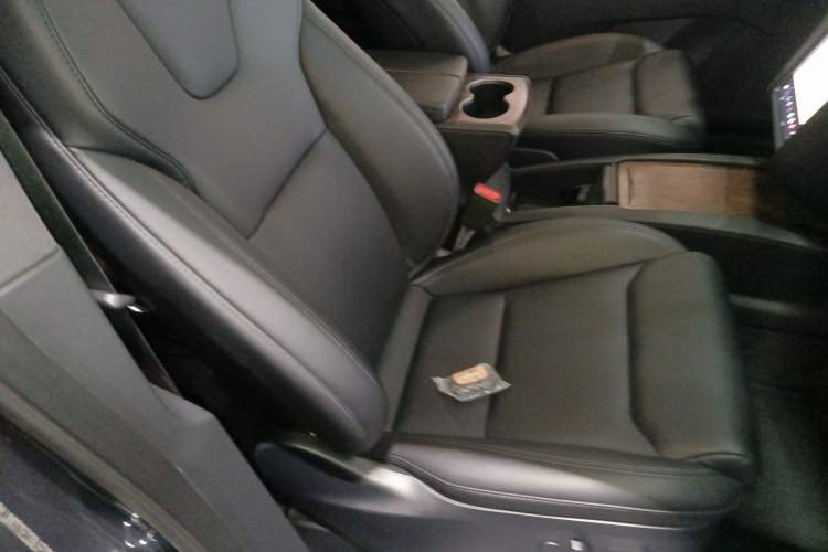 Used Tesla Model X 2019 Long-Range Version Right Front Seat