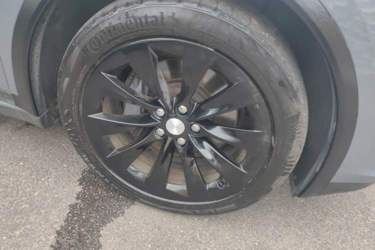 Used Tesla Model X 2019 Long-Range Version Right Front Wheel Hub