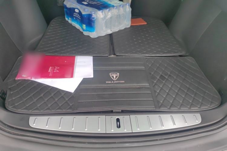 Used Tesla Model X 2019 Long-Range Version Trunk
