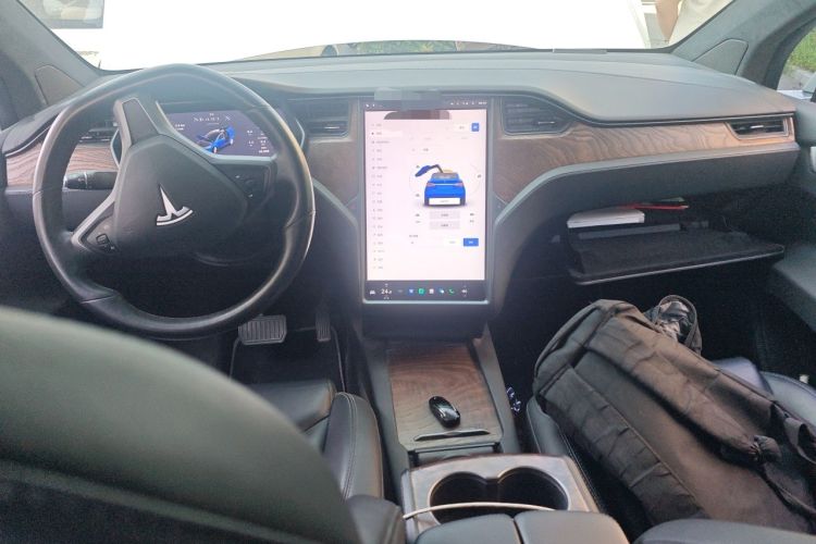 Used Tesla Model X 2019 Long-Range Version Center Console