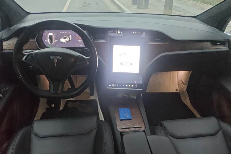 Used Tesla Model X 2019 Long-Range Version Center Console