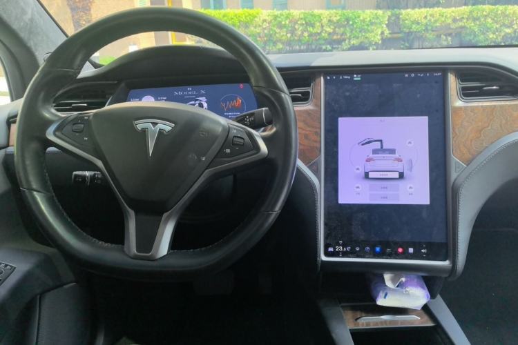 Used Tesla Model X 2019 Long-Range Version Center Console