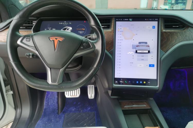 Used Tesla Model X 2019 Long-Range Version Center Console