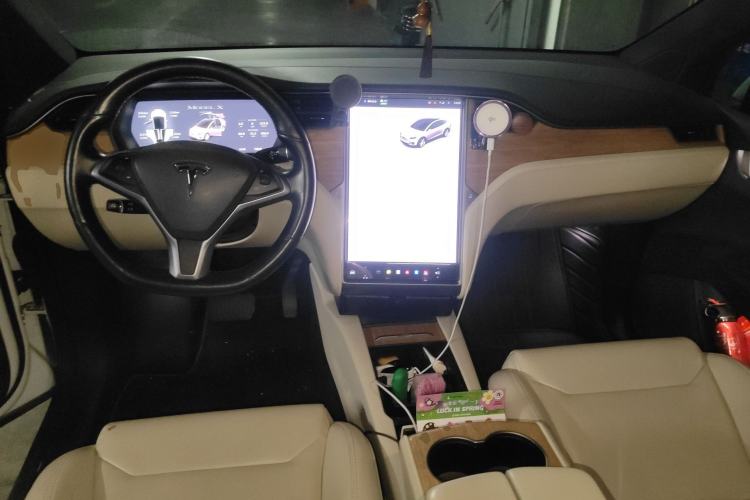 Used Tesla Model X 2019 Long-Range Version Center Console