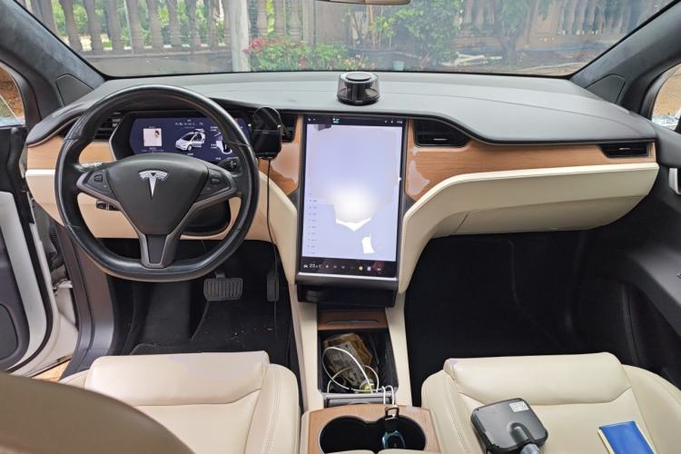 Used Tesla Model X 2019 Long-Range Version Center Console