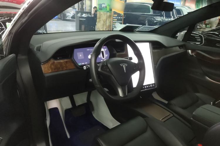 Used Tesla Model X 2019 Long-Range Version Center Console