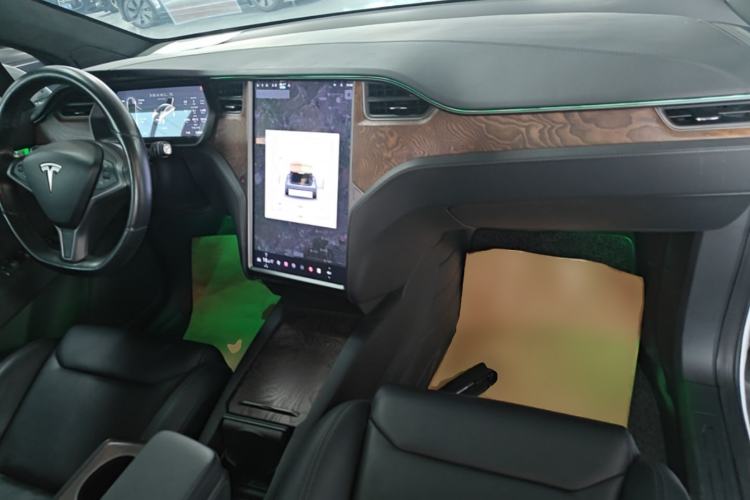 Used Tesla Model X 2019 Long-Range Version Center Console