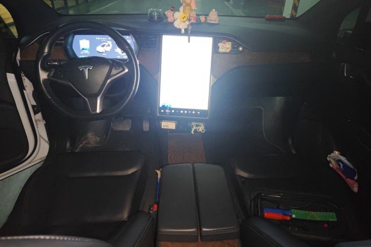 Used Tesla Model X 2019 Long-Range Version Center Console