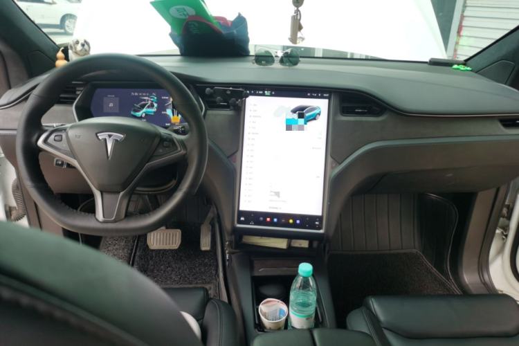 Used Tesla Model X 2019 Long-Range Version Center Console