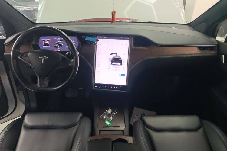 Used Tesla Model X 2019 Long-Range Version Center Console