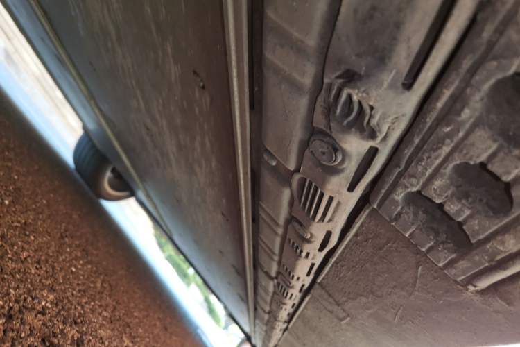 Used Tesla Model X 2019 Long-Range Version Chassis Front Left