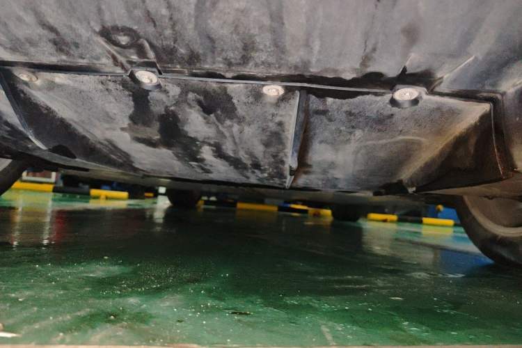 Used Tesla Model X 2019 Long-Range Version Chassis Rear