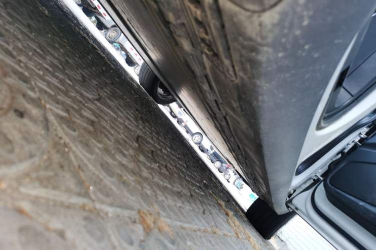 Used Tesla Model X 2019 Long-Range Version Chassis Rear Right