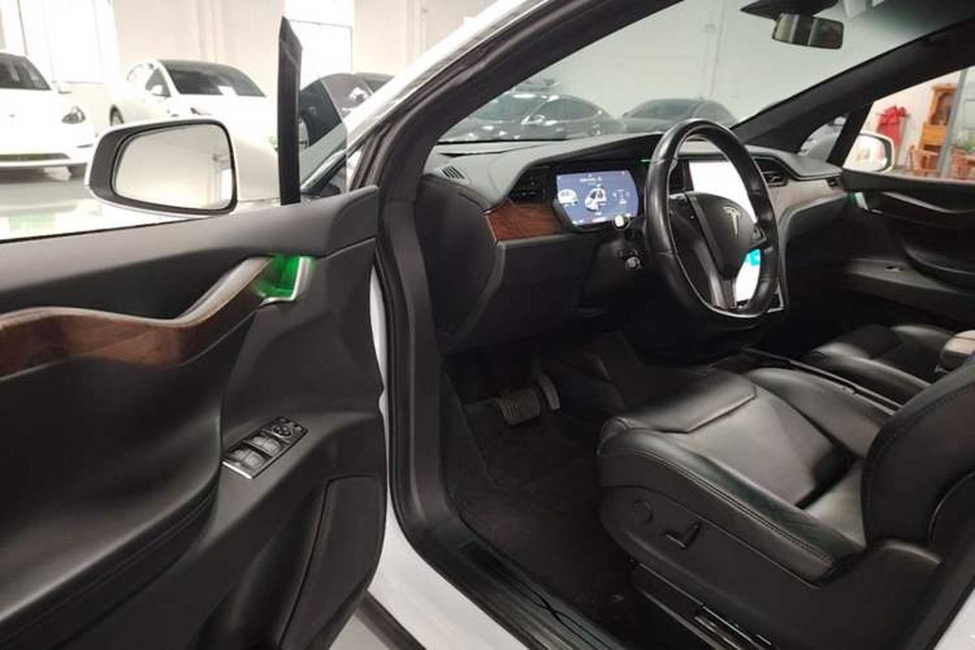 Used Tesla Model X 2019 Long-Range Version Driver Seat