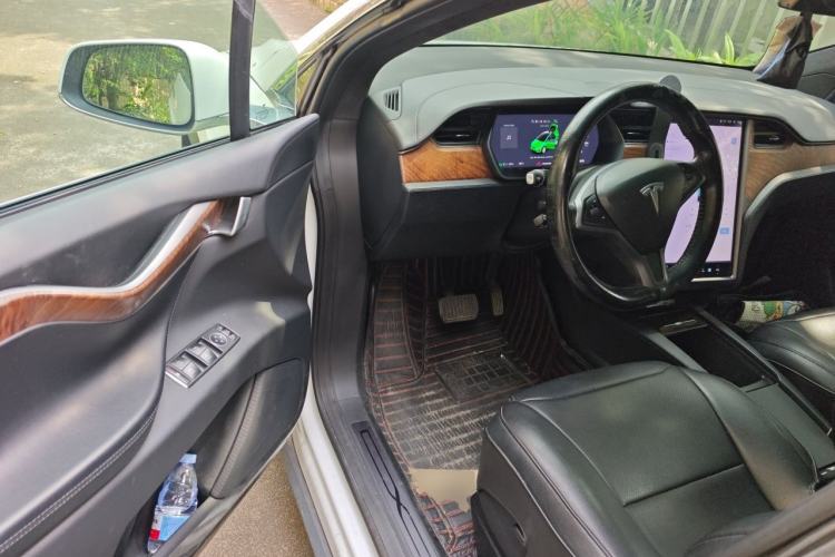 Used Tesla Model X 2019 Long-Range Version Driver Seat
