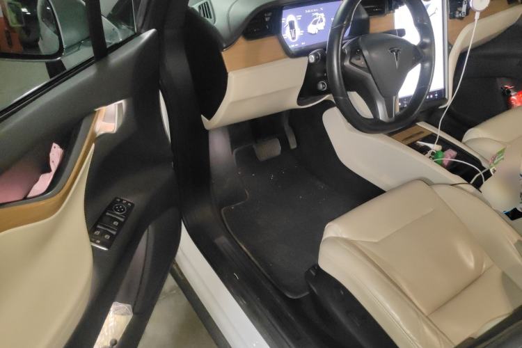 Used Tesla Model X 2019 Long-Range Version Driver Seat