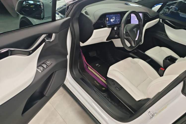 Used Tesla Model X 2019 Long-Range Version Driver Seat
