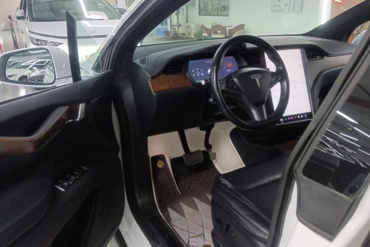 Used Tesla Model X 2019 Long-Range Version Driver Seat