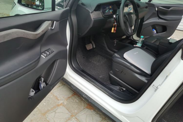 Used Tesla Model X 2019 Long-Range Version Driver Seat