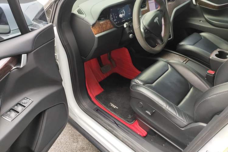 Used Tesla Model X 2019 Long-Range Version Driver Seat