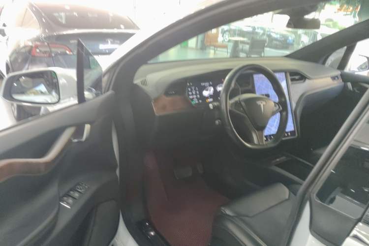Used Tesla Model X 2019 Long-Range Version Driver Seat