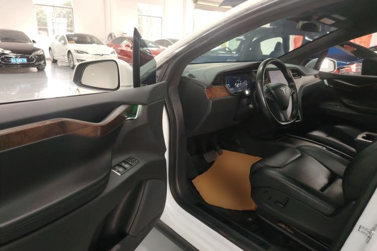 Used Tesla Model X 2019 Long-Range Version Driver Seat