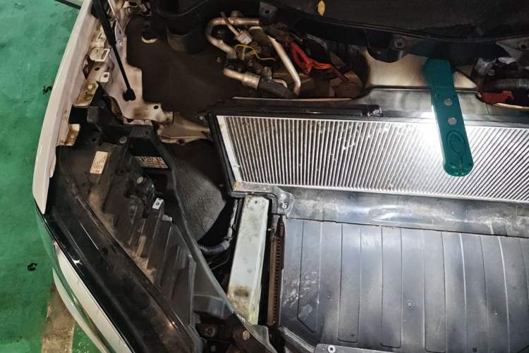 Used Tesla Model X 2019 Long-Range Version Engine Bay Right