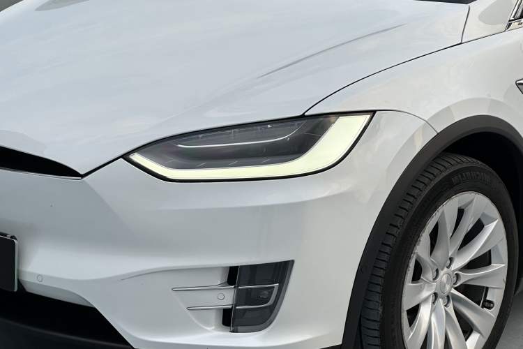 Used Tesla Model X 2019 Long-Range Version Exterior 13