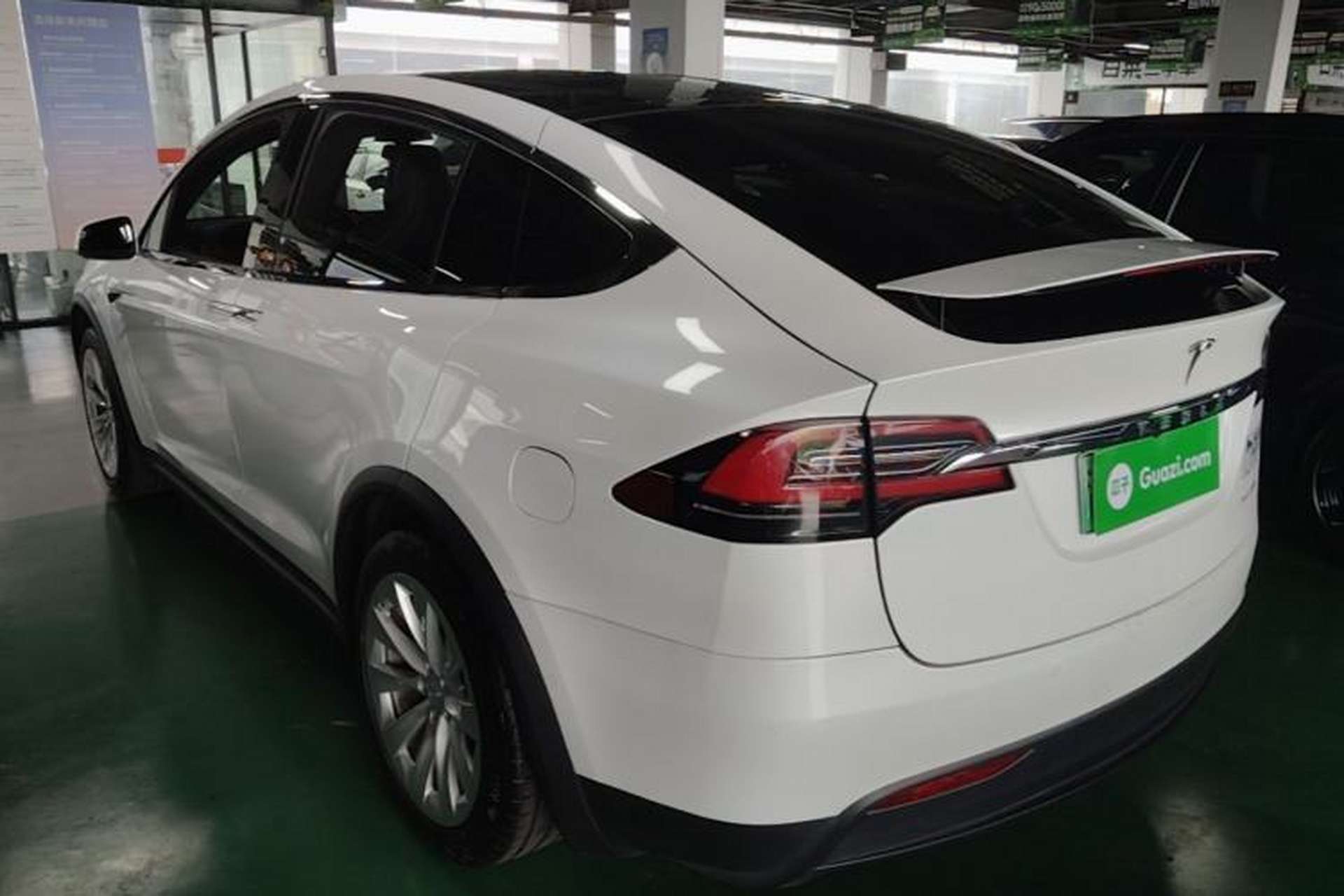 Used Tesla Model X 2019 Long-Range Version Exterior 2