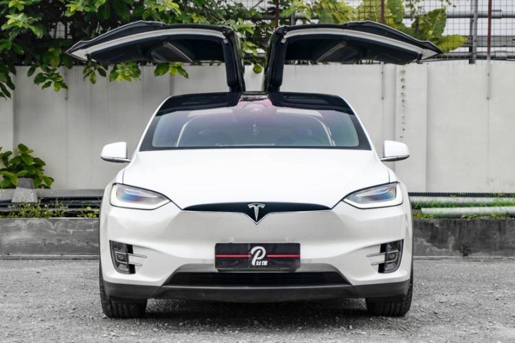 Used Tesla Model X 2019 Long-Range Version Exterior 2