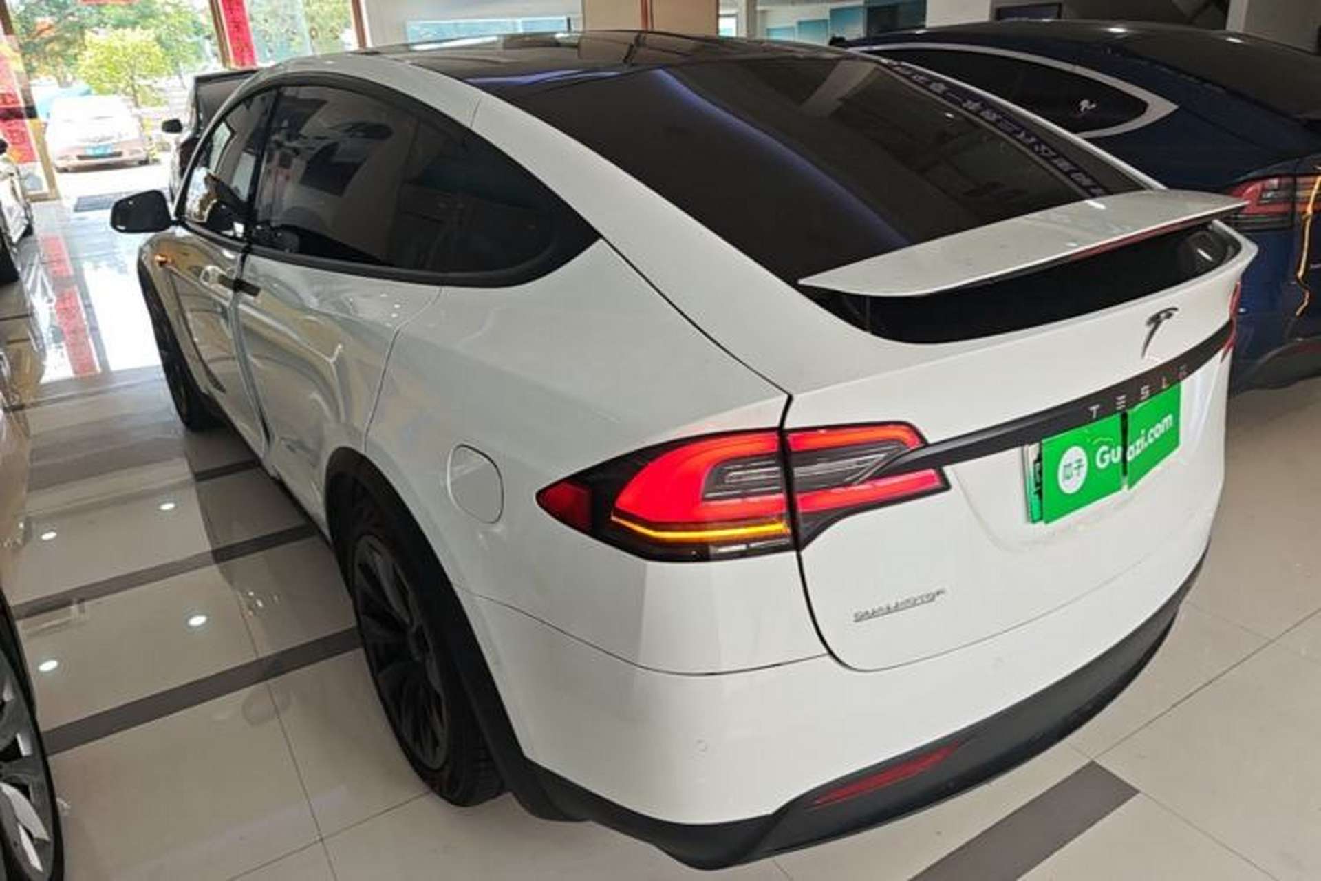 Used Tesla Model X 2019 Long-Range Version Exterior 2