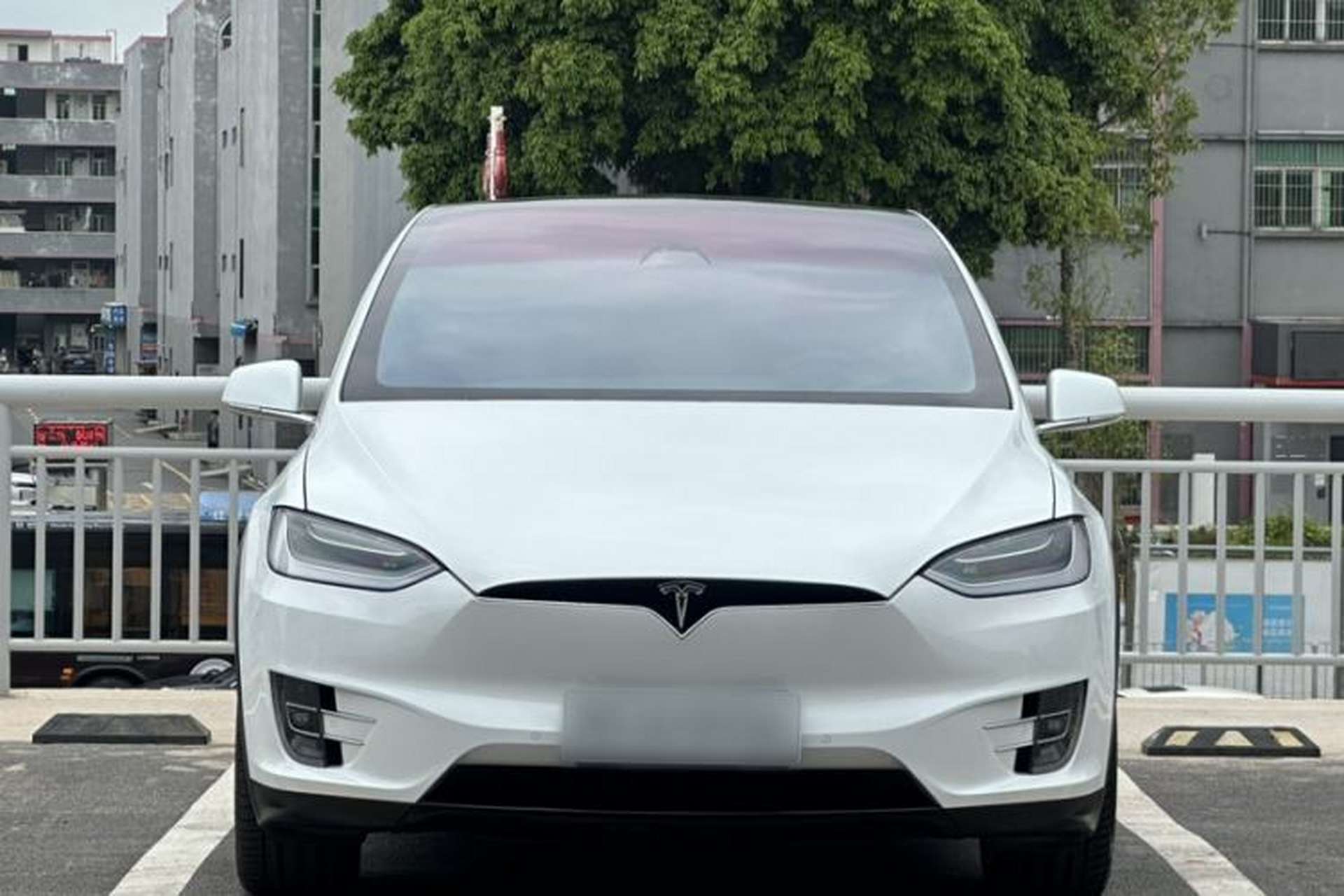 Used Tesla Model X 2019 Long-Range Version Exterior 9