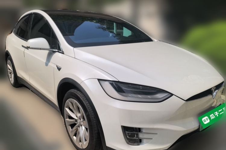 Used Tesla Model X 2019 Long-Range Version Front Right 45 Deg