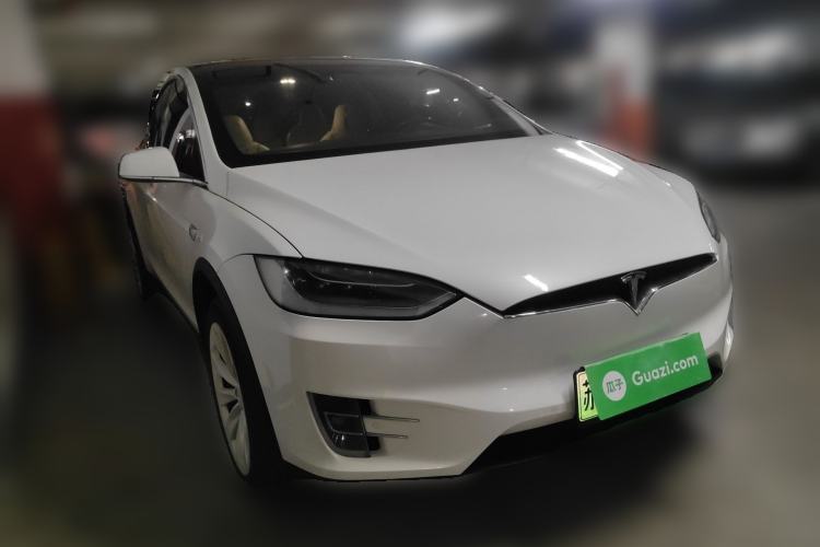 Used Tesla Model X 2019 Long-Range Version Front Right 45 Deg