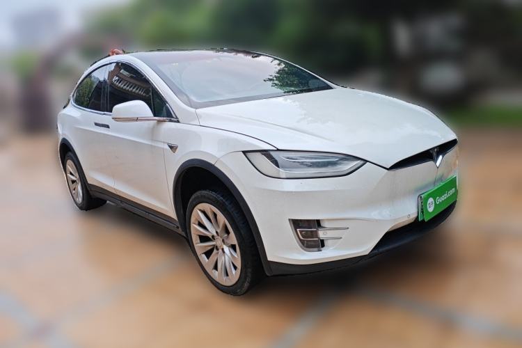 Used Tesla Model X 2019 Long-Range Version Front Right 45 Deg