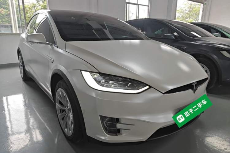 Used Tesla Model X 2019 Long-Range Version Front Right 45 Deg